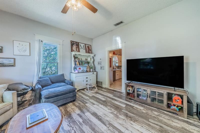 200 Williams Street, Waxahachie TX 75165 - Photo 4
