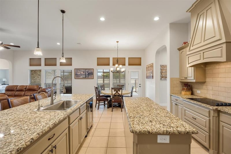 640 Cross Creek Drive, Waxahachie TX 75167 - Photo 7