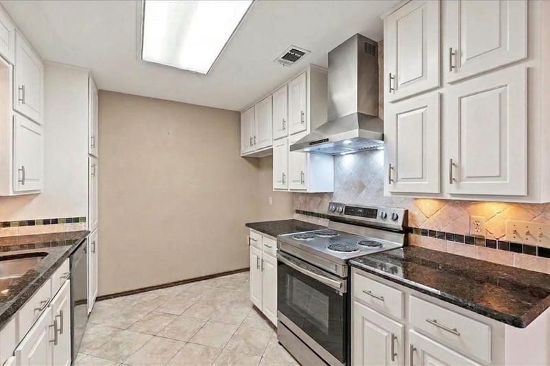 212 Heneretta Drive, Hurst TX 76054 - Photo 7