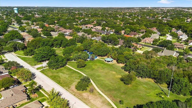 212 Heneretta Drive, Hurst TX 76054 - Photo 36