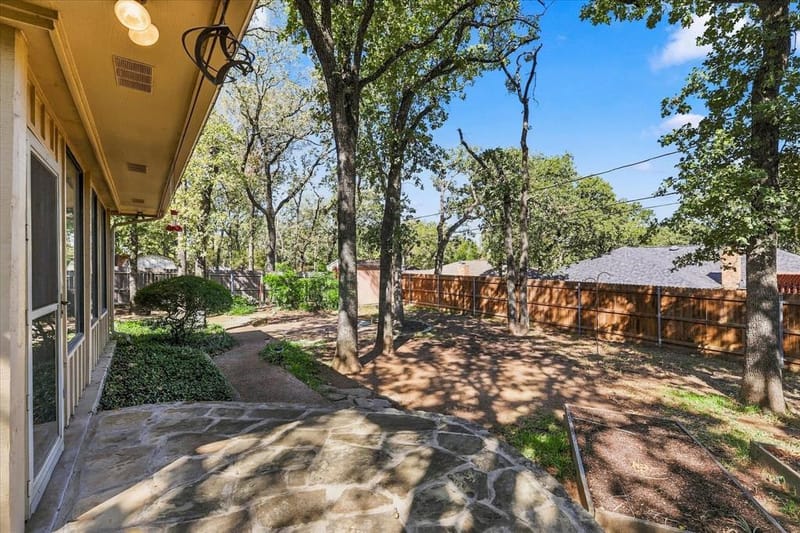 212 Heneretta Drive, Hurst TX 76054 - Photo 29