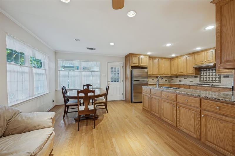 9307 Leaside Drive, Dallas TX 75238 - Photo 12