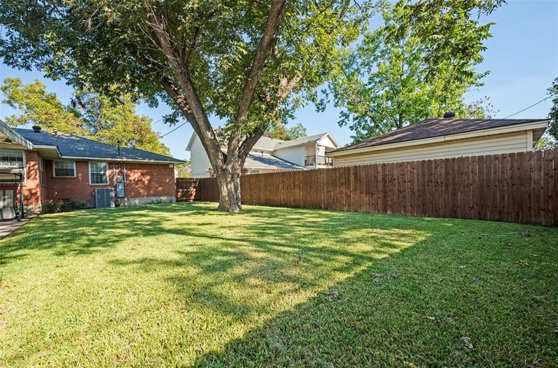 9307 Leaside Drive, Dallas TX 75238 - Photo 21
