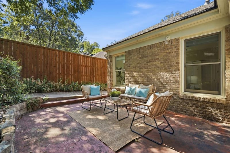 1138 N Edgefield Avenue, Dallas TX 75208 - Photo 27
