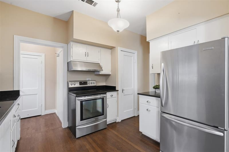 1138 N Edgefield Avenue, Dallas TX 75208 - Photo 13