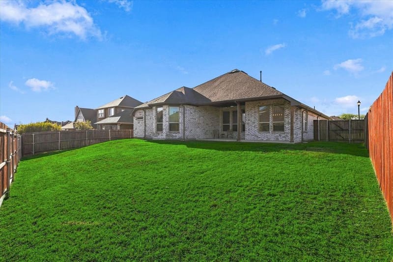 915 Timber Ridge Drive, Justin TX 76247 - Photo 32