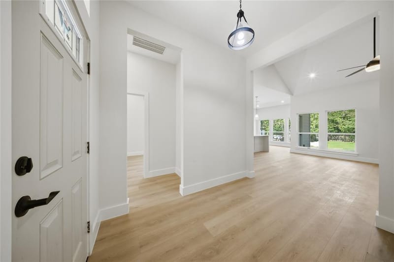 10011 Lansdowne Drive, Dallas TX 75217 - Photo 3