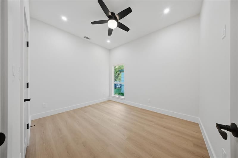 10011 Lansdowne Drive, Dallas TX 75217 - Photo 20