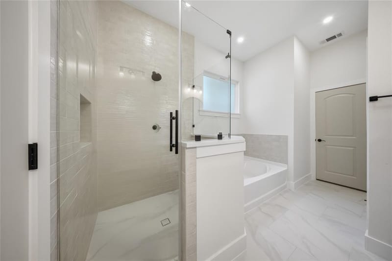 10011 Lansdowne Drive, Dallas TX 75217 - Photo 14
