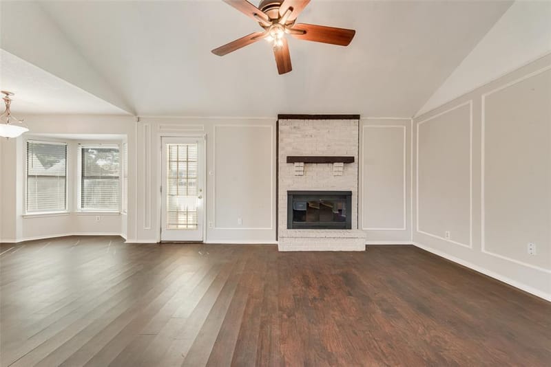 806 Wind Brooke Drive, Arlington TX 76001 - Photo 6