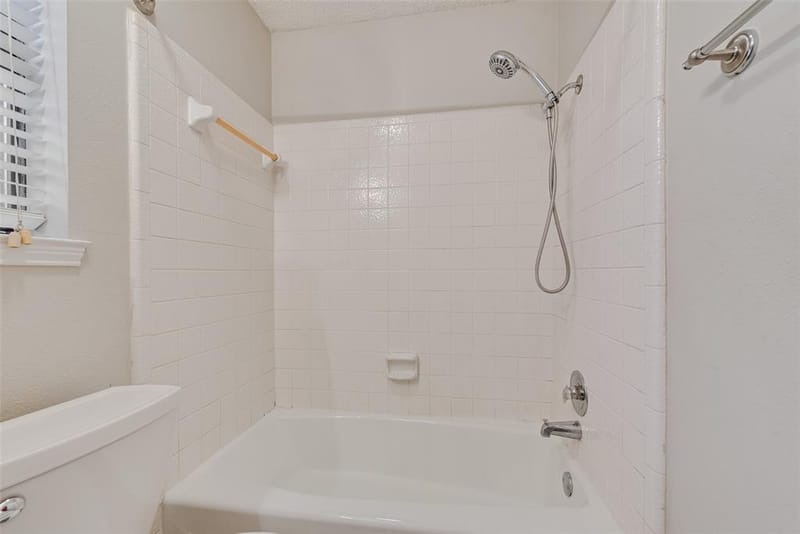 806 Wind Brooke Drive, Arlington TX 76001 - Photo 20