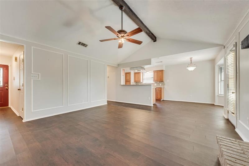 806 Wind Brooke Drive, Arlington TX 76001 - Photo 9