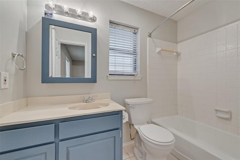 806 Wind Brooke Drive, Arlington TX 76001 - Photo 19