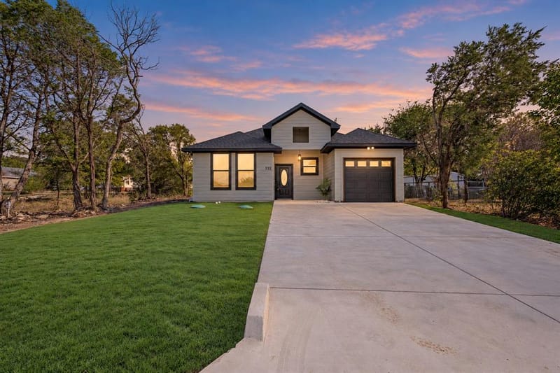 933 Nacogdoches River Drive, Granbury TX 76048 - Photo 2