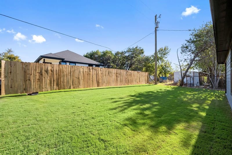933 Nacogdoches River Drive, Granbury TX 76048 - Photo 36