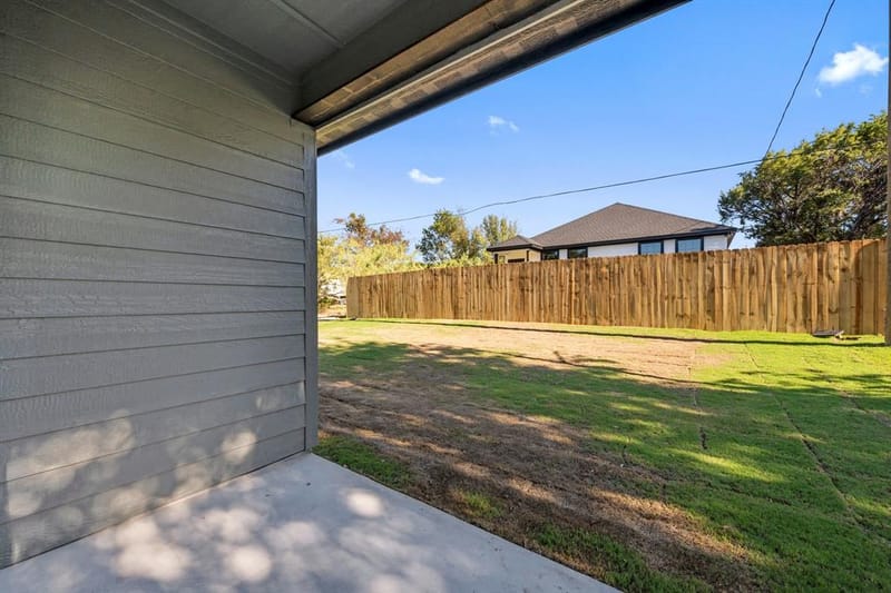 933 Nacogdoches River Drive, Granbury TX 76048 - Photo 33