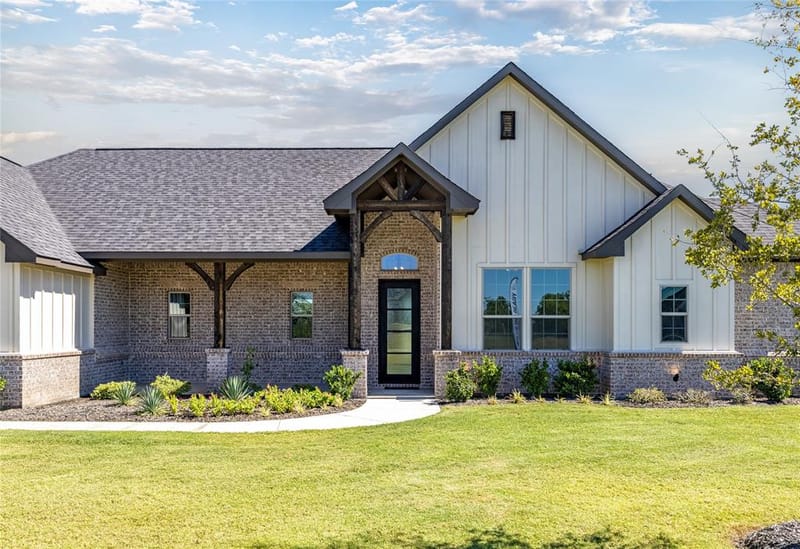104 Prairie Winds Drive, Poolville TX 76487 - Photo 3