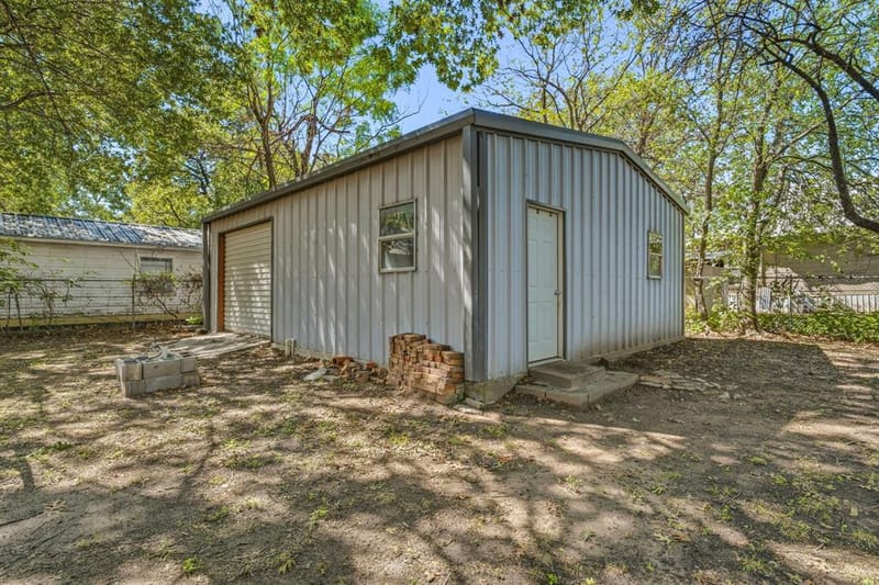608 S Austin Street, De Leon TX 76444 - Photo 23