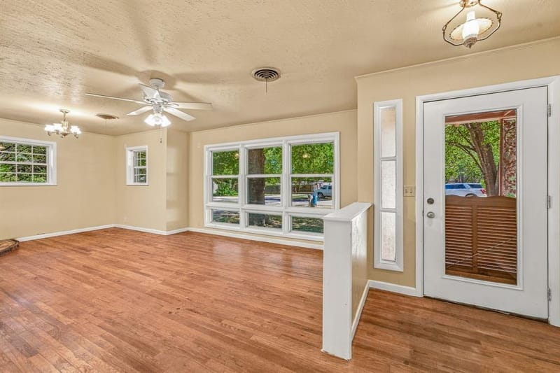 608 S Austin Street, De Leon TX 76444 - Photo 5