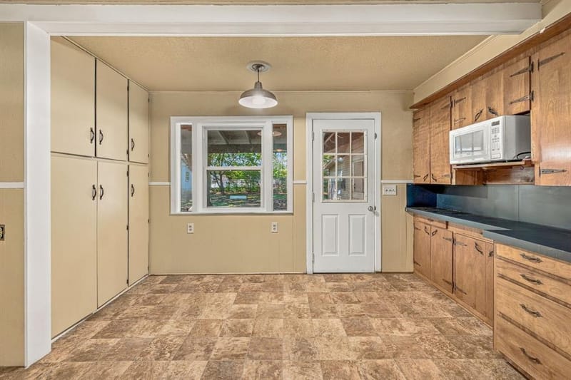 608 S Austin Street, De Leon TX 76444 - Photo 8