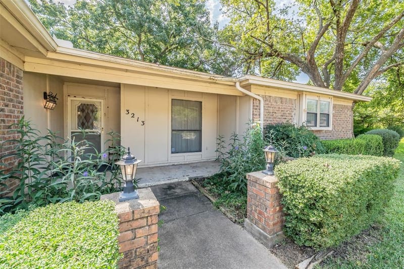 3213 Whisperwood Court, Bedford TX 76021 - Photo 3