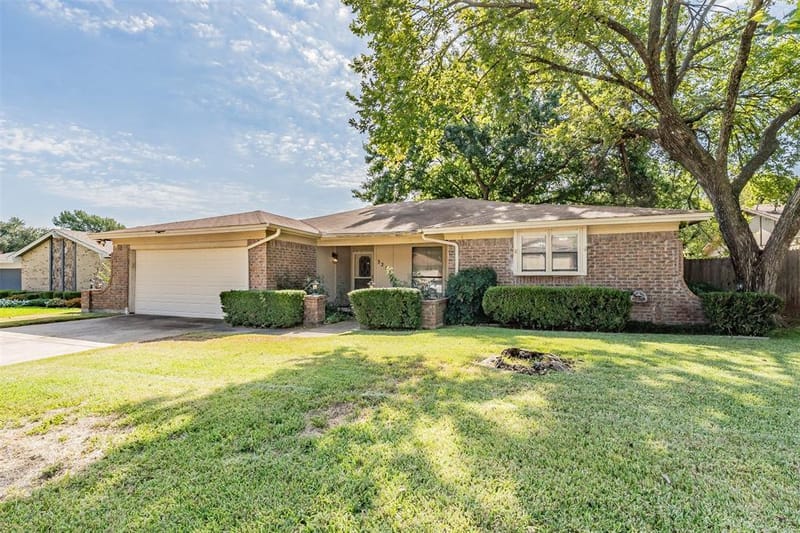 3213 Whisperwood Court, Bedford TX 76021