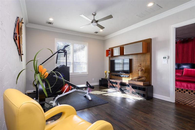 6406 Deloache Avenue, Dallas TX 75225 - Photo 24