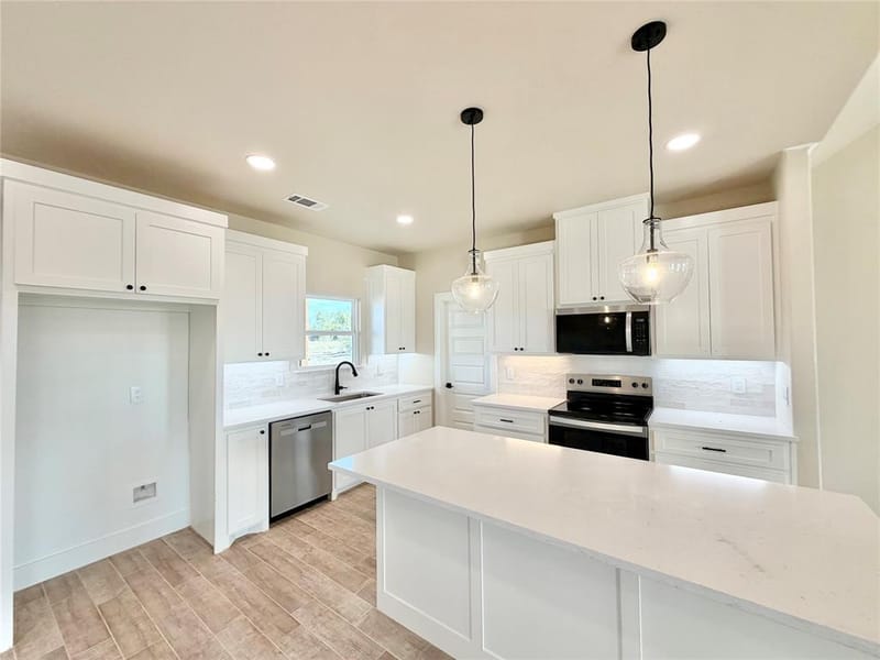 2017 Collin Street, Weatherford TX 76085 - Photo 5