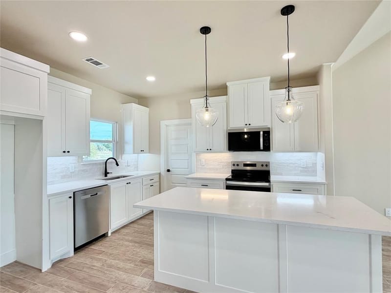 2017 Collin Street, Weatherford TX 76085 - Photo 9