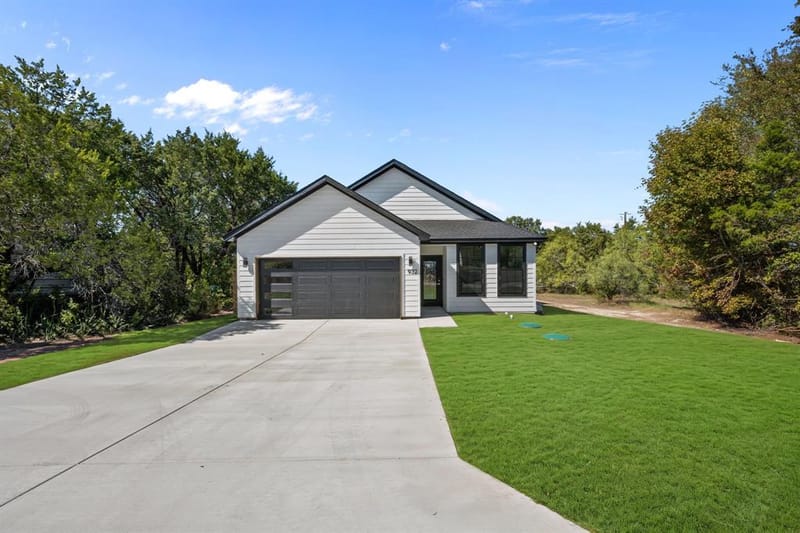 932 Bosque River Drive, Granbury TX 76048