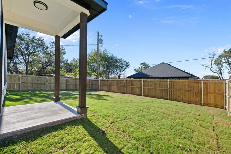 932 Bosque River Drive, Granbury TX 76048 - Photo 31