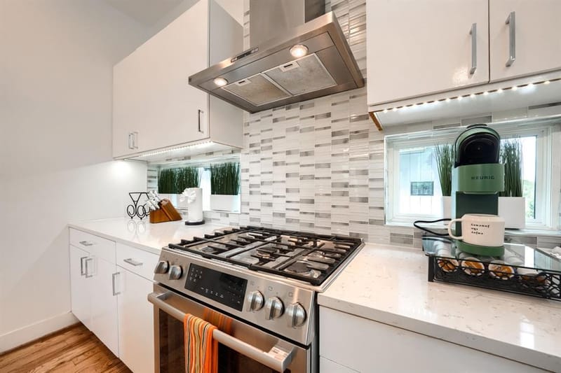 320 Mathey Court, Dallas TX 75208 - Photo 6