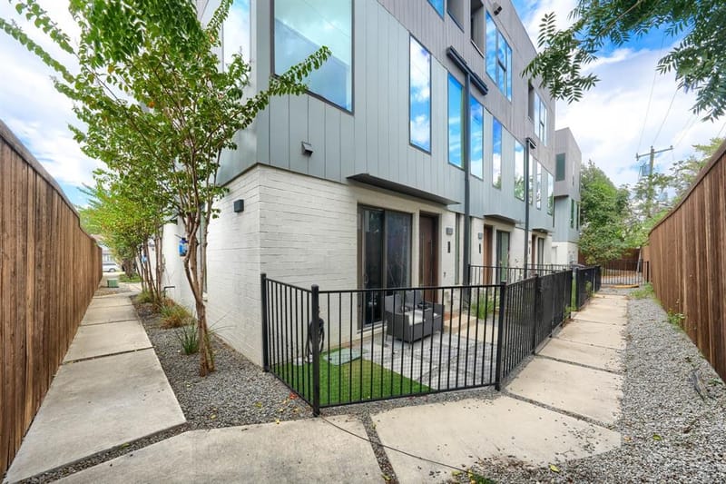 320 Mathey Court, Dallas TX 75208