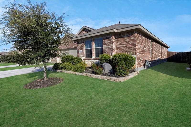 3800 Ridgeway Lane, Denton TX 76226 - Photo 2