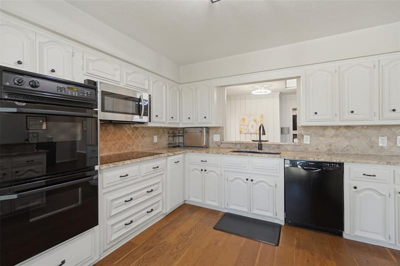 7414 Windmill Lane, Garland TX 75044 - Photo 11