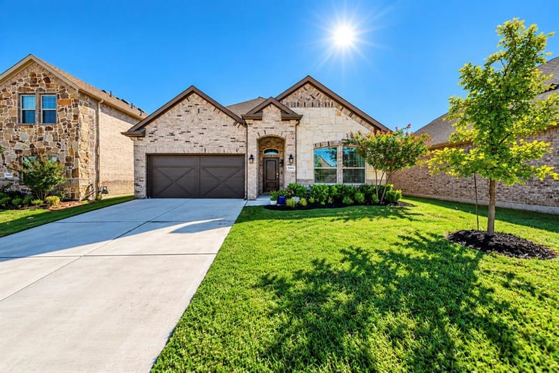 7324 Snapdragon Court, Little Elm TX 76227 - Photo 2