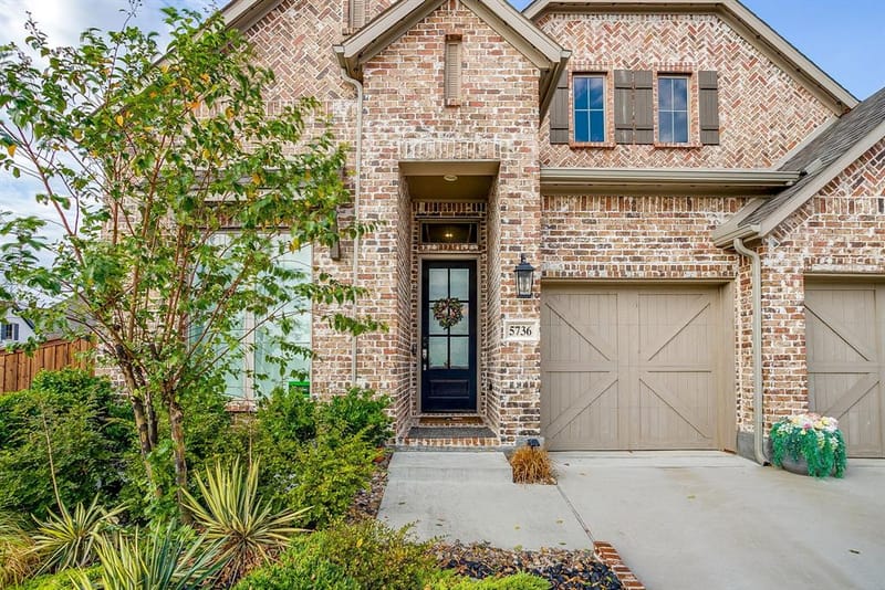 5736 Lake Jackson Drive, Fort Worth TX 76126 - Photo 2