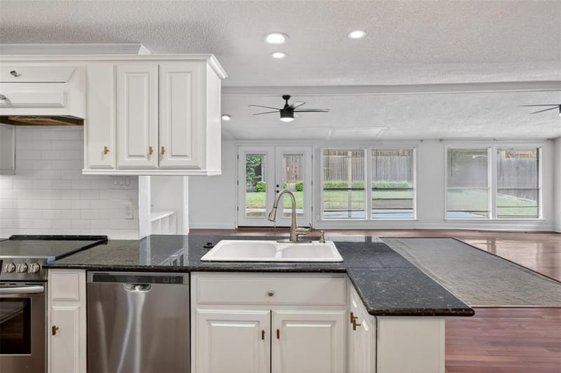 9551 Highedge Drive, Dallas TX 75238 - Photo 11