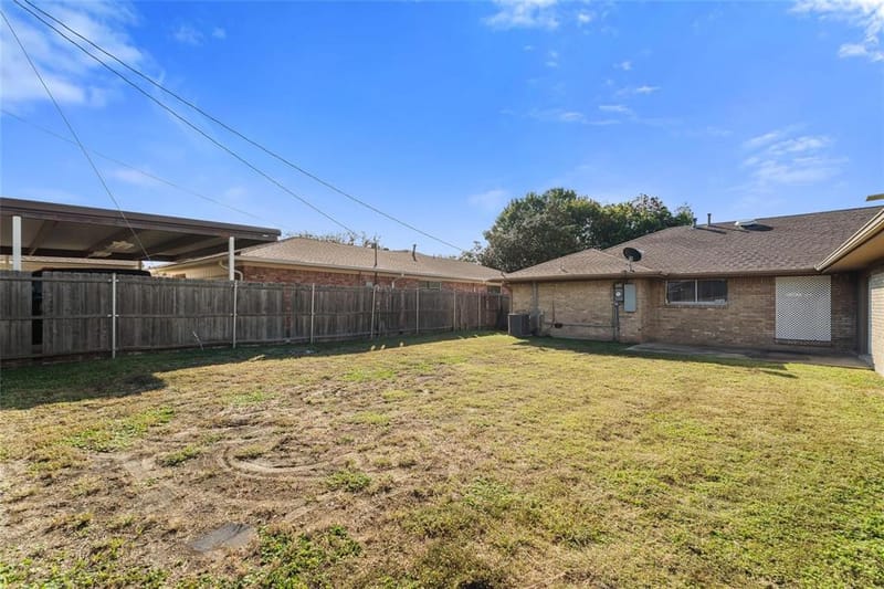 6907 Pickrell Drive, Dallas TX 75227 - Photo 27