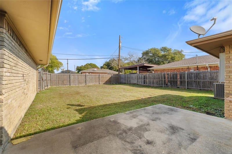 6907 Pickrell Drive, Dallas TX 75227 - Photo 26