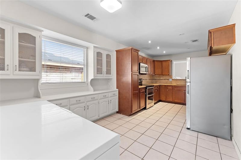 6907 Pickrell Drive, Dallas TX 75227 - Photo 11