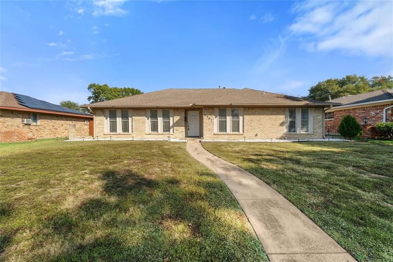 6907 Pickrell Drive, Dallas TX 75227 - Photo 31