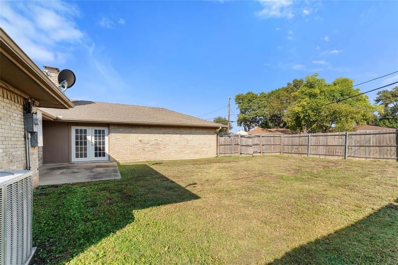 6907 Pickrell Drive, Dallas TX 75227 - Photo 29