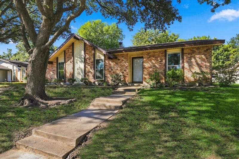 738 Timberdale Street, Grand Prairie TX 75052