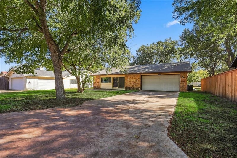 738 Timberdale Street, Grand Prairie TX 75052 - Photo 28