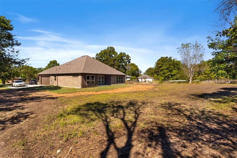 1594 E Springcrest Circle, Lancaster TX 75134 - Photo 27