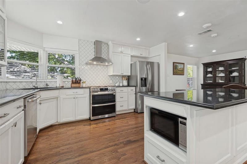 447 W Colorado Boulevard, Dallas TX 75208 - Photo 14