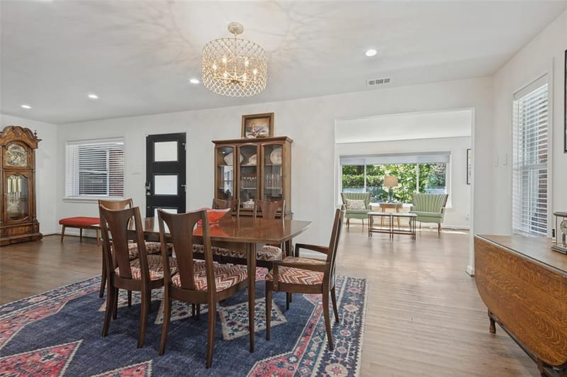 447 W Colorado Boulevard, Dallas TX 75208 - Photo 8
