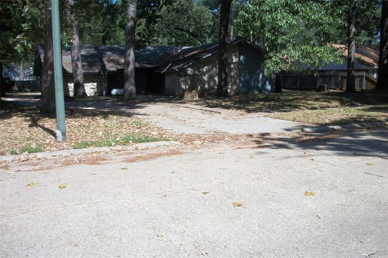 628 Albemarle Drive, Shreveport LA 71106 - Photo 2