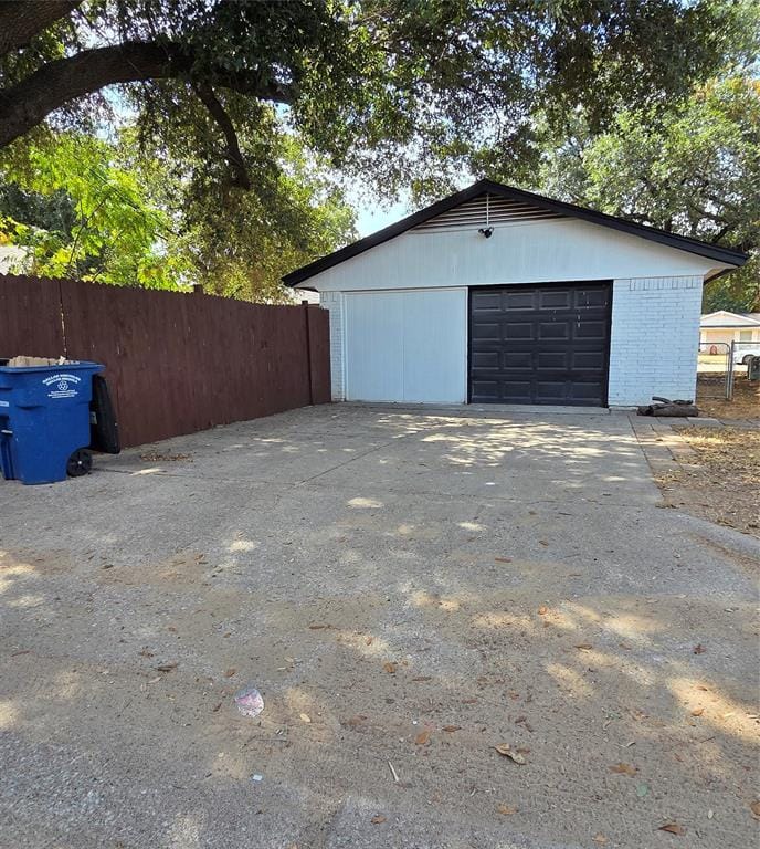 10525 Big Thicket Drive, Dallas TX 75217 - Photo 22